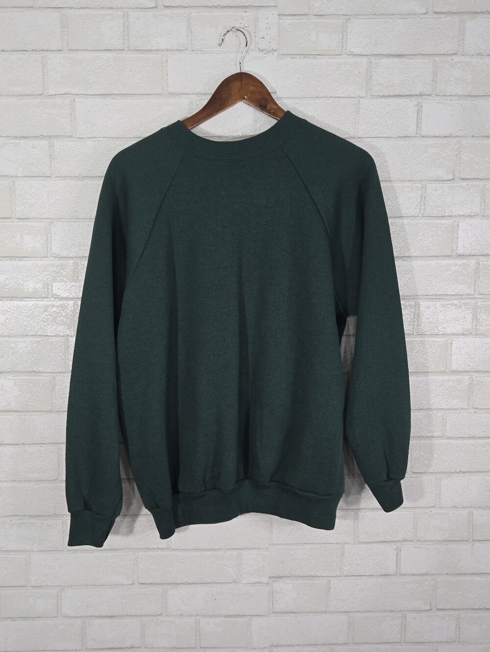 Hanes dark green crew-neck sweatshirt - Picture 2 of 14
